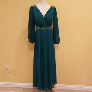May Queen Emerald Green Long Sleeve Gown Size L